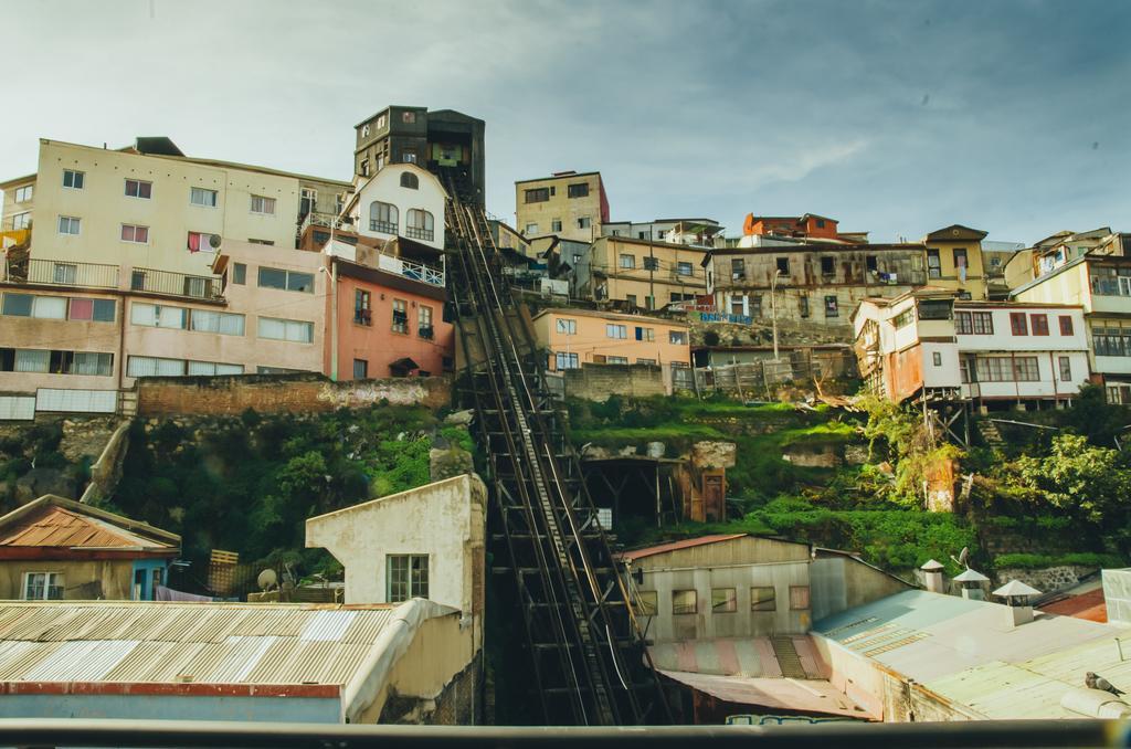 فالبارايسو La Joya Hostel المظهر الخارجي الصورة